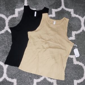 2 piece tank top bundle